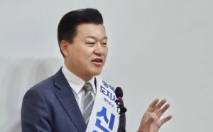 與, 지방선거 충북지사 후보로 신용한 선출