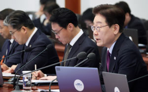 李 "호르무즈 안전 귀환에 외교 역량 총동원"