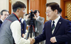 李 "기간제법이 고용금지법 돼…대안 필요"