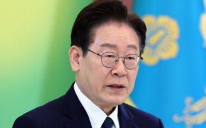 李 "훈수까진 좋은데 판에 엎어지면 안 돼"