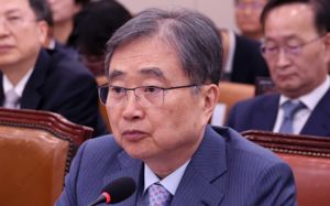 조현 "이란에 호르무즈 통항 대가 지불 안할것"