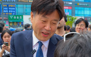 김용 "檢피해자인 내가 출마해야 당에 도움"