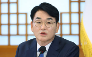 '삼성 저격수' 박용진, 노사 향해 "끼리끼리"