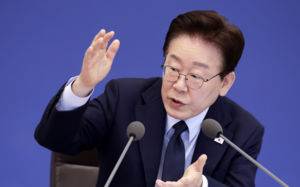 李 "부분·순차 개헌이 현실적…왜 반대하나"