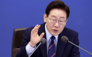 李, 초과이윤 배당 논란에 "초과세수 말한 것"