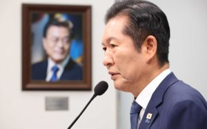 정청래 울릉도 방문…취약지 경북 표심 공략