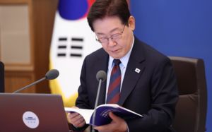李 "핵잠 도입 속도…전작권 환수 신속 진행"