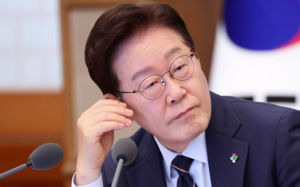 李 "검찰, 무오류 함정 안돼…잘못하면 사과"