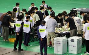 "용지부족 투표소 총 50곳…22곳 한때 중단"