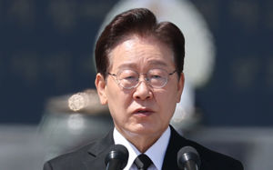 李, 참전용사 만나 "전쟁 나지 않게 하겠다"