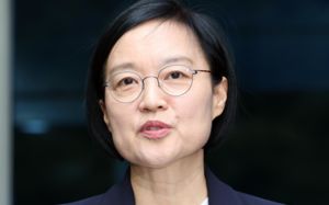한성숙 "무거운 책임감…민생경제 비상 타개 총력"