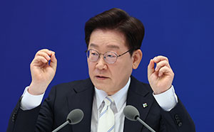 李 "주택 공급 확대…비거주 보유 부담 있어야"