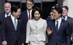 李 순방 환송에 정청래 불참…"의전 최소화"