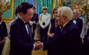 李, 韓·伊 비즈니스테이블 참석…경제협력 강조