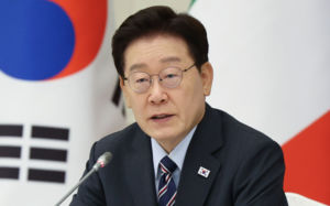 李 "與 열정, 국민 향해야"…'책임의 정치' 주문