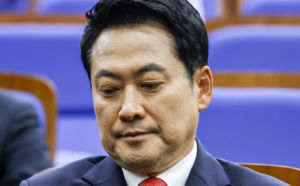 국힘 의총 고성 충돌…장동혁 앞서 사퇴 요구도