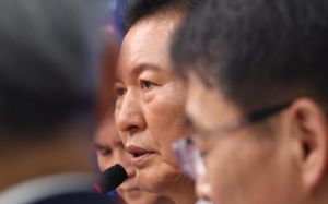 정청래, 전당대회 전운 속 연일 비공개 호남行
