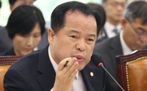 위철환 "정치권 재선거 주장 무책임해" 발언 취소