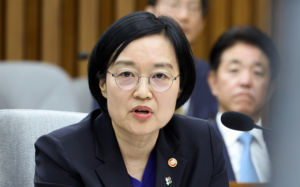 與 "국힘 불참시 총리 인청 보고서 일방 채택"