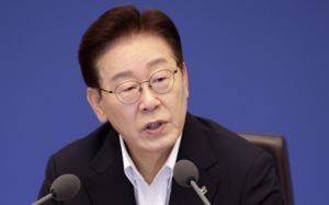 李 "호남 반도체 투자, 정치권 대승적 협조 당부"