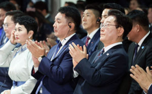 李 "몽탄 모델 확산" 몽골 대통령 "투자환경 개선"