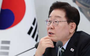 李 "새만금 투자, 엄청나"…'전북 패싱' 반박