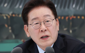 李 "업무 파악 못하는 기관장 용납 못해"