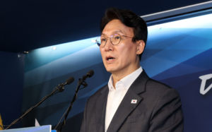 김민석 "당 바로잡아야…정청래와 바통 터치"