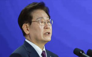 李, 국힘 당무개입 지적에 "상식 갖추라"