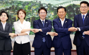 與전대 예비경선…당대표 후보 3명으로 압축