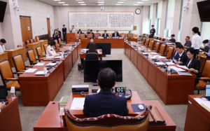 與 법사위, 보완수사요구권 보완책 검토