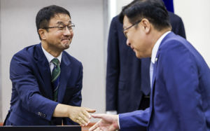 여야 '2+2회동'…선관위 특검법 협상 진통