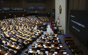'보완수사권 폐지' 본회의로…국힘 필버 개시