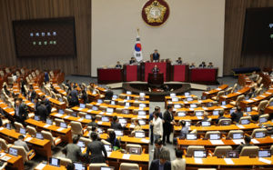 與, '보완수사 폐지' 오늘 처리…野 "희대 악법"