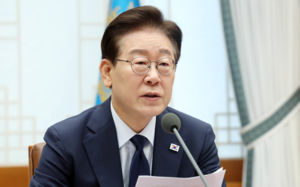 3대메가 속도전 나선 李…2차 점검회의 주재