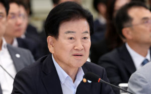 '주적' 표현 대체 추진…남북 적대언어 바꾼다