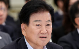 '주적' 표현 대체 추진…남북 적대언어 바꾼다