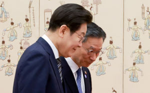 정성호 사표 사실상 수리…후임 인선은 아직