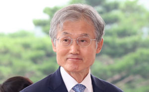 與, '조희대 자진사퇴' 압박…탄핵은 신중