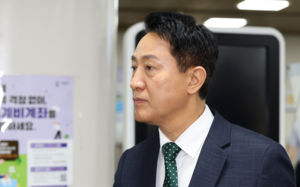與 "오세훈, 민생 뒷전…무죄 프레임에 골몰"
