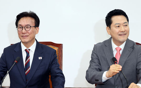 여야, 각각 워크숍·연찬회…정기국회 앞 단결