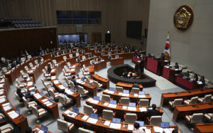 與 "조희대, 갈등 일으켜" 野 "탄핵 사유"