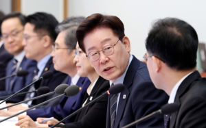李 "선순환 재정 전략 필요…정치권 협력 기대"