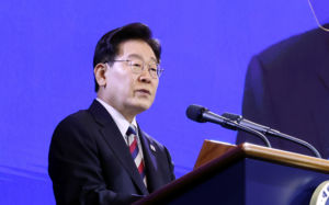 李 "세제개편 수정안, 극히 일부로 헐뜯어"
