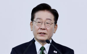 李 "제 임기, 헌법상 명확히 제한돼 있어"