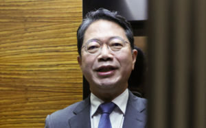 용혜인 사퇴로 김승원으로 초점 이동, 與野 '2라운드'