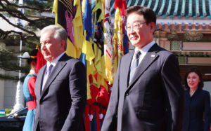 李, 국빈방한 우즈벡 대통령 영접…곧 정상회담