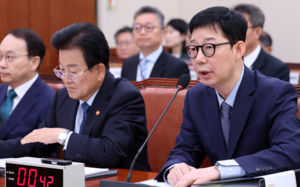 외교1차관 "파병 아닌 기여…국익 따라 결정"