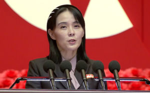 김여정 "IAEA, 韓 핵잠수함 도입에는 침묵"