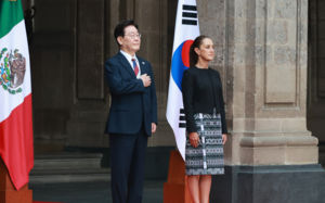 이 대통령, 멕시코 국빈방문 공식 환영식 참석